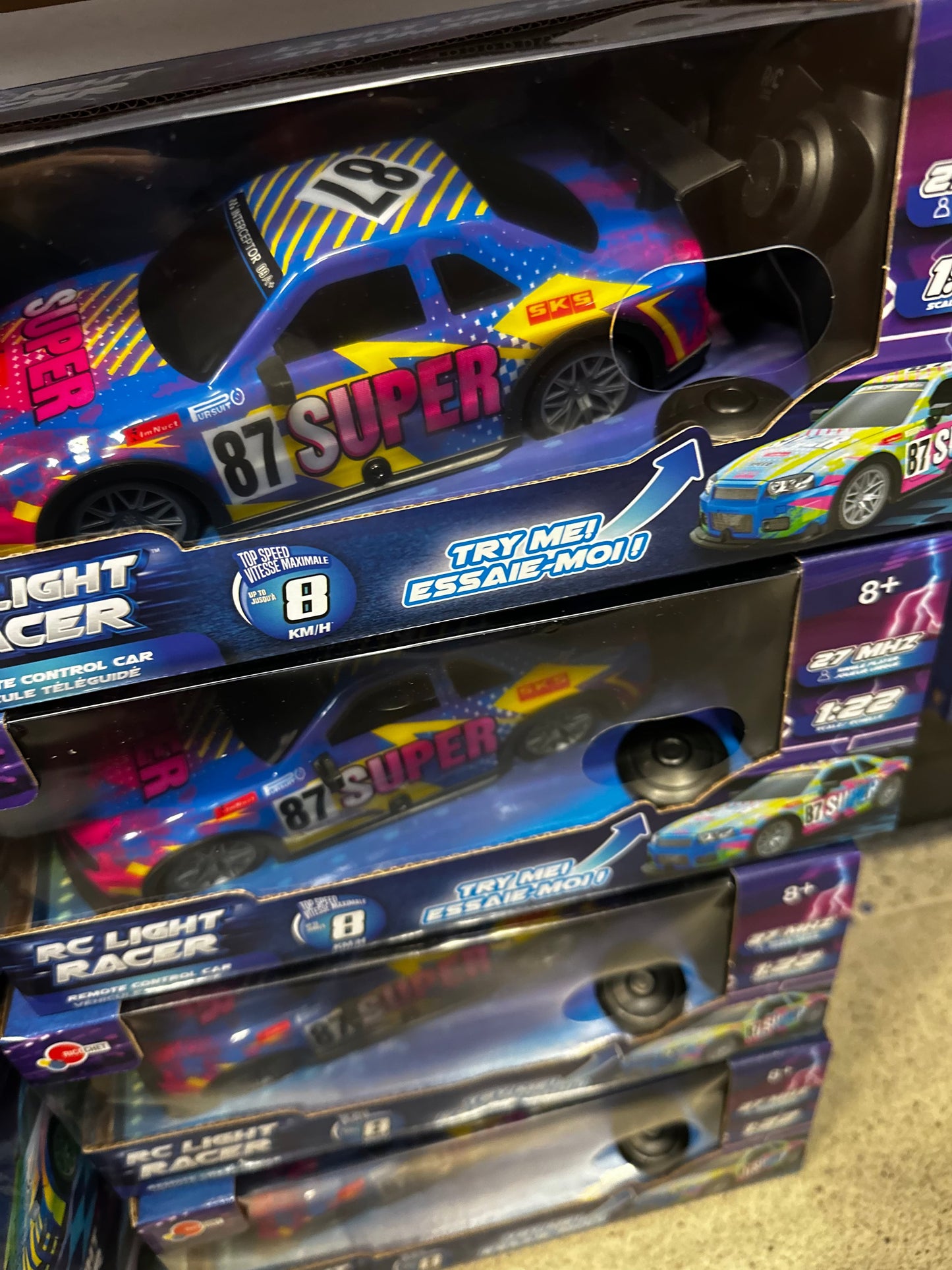 RC RACER CAR
ASSORTED Groupe ricochet