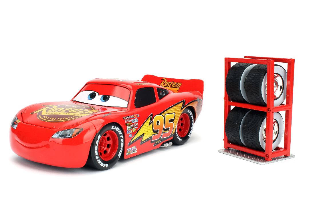 Jada 1/24 "Hollywood Rides" Pixar Cars Lightning McQueen w/Rack HPD