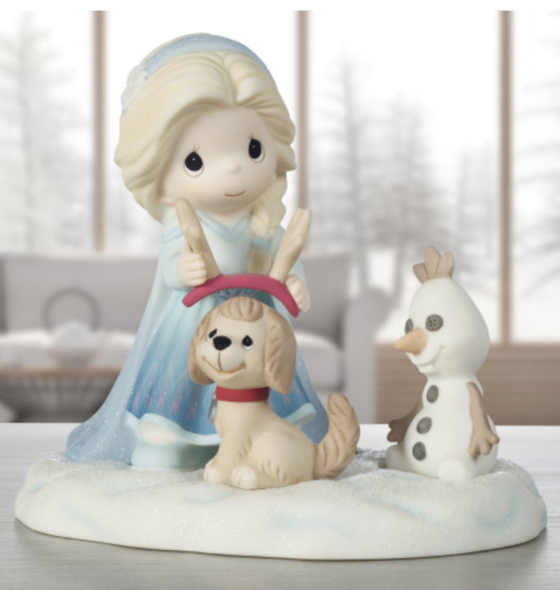 Disney Girl as Elsa Dressing Dog As Sven
Figurine