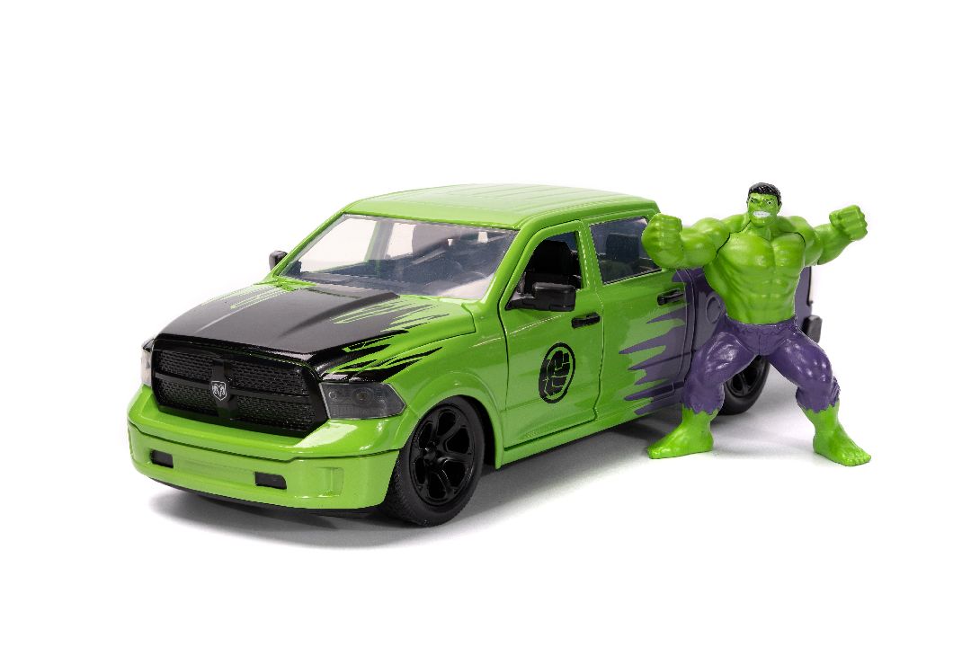 Jada 1/24 "Hollywood Rides" 2014 Ram 1500 Pickup with Hulk HPD