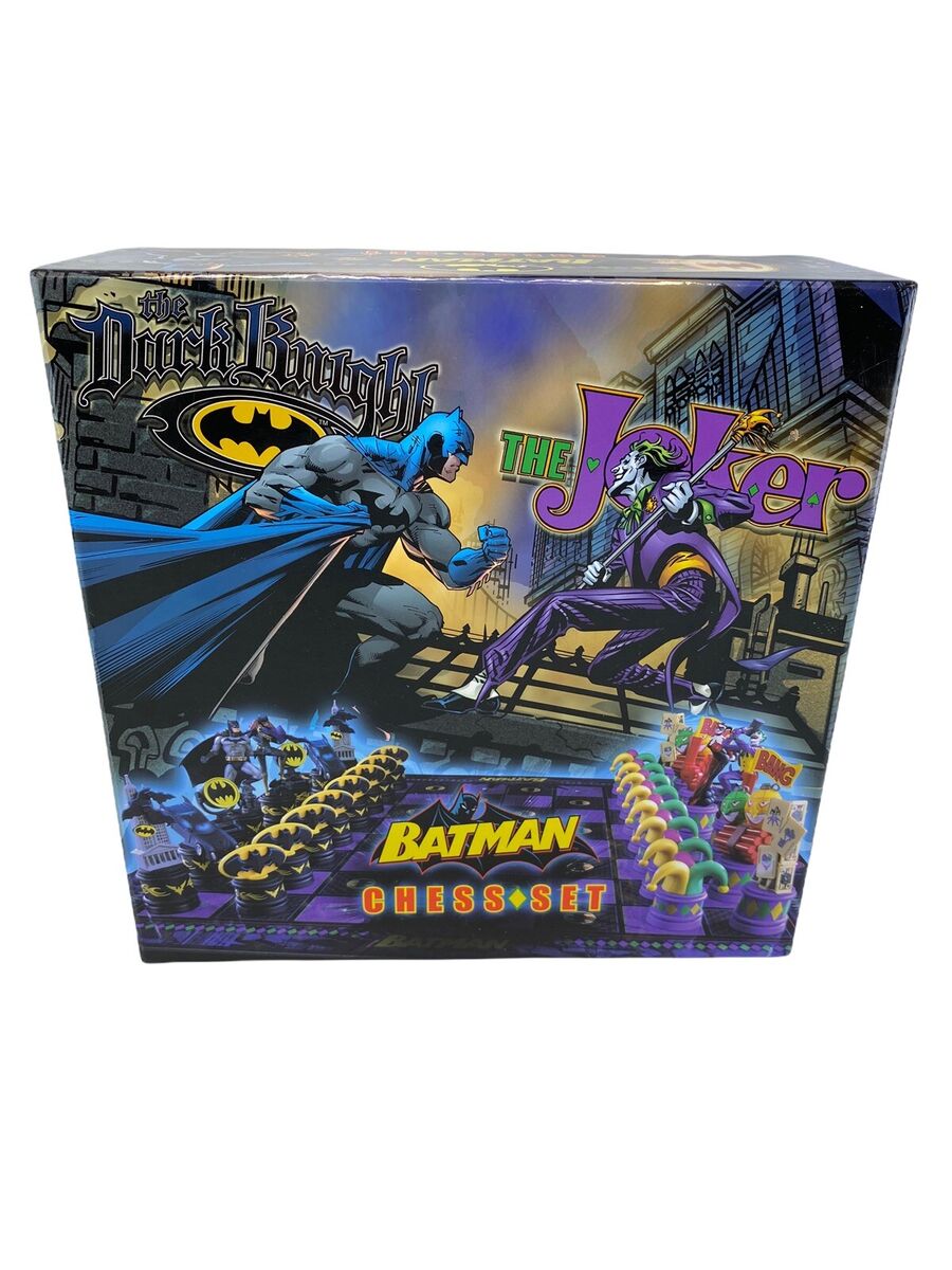 JOKER VS. BATMAN CHESS SET Grosnor